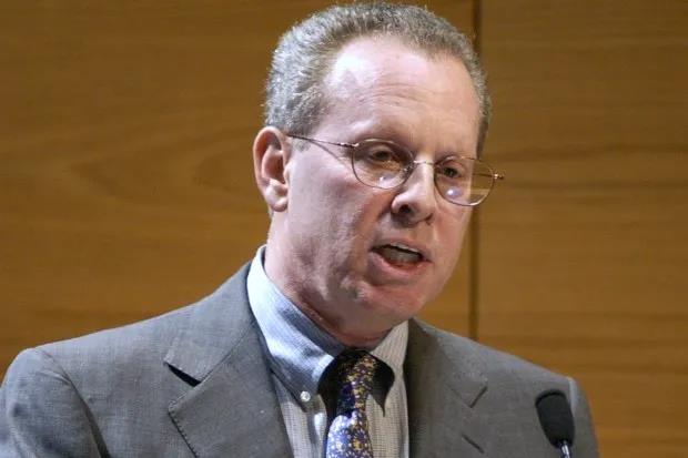 美国哈佛大学著名经济学罗伯特·巴罗(robert barro)等人在2020年写了