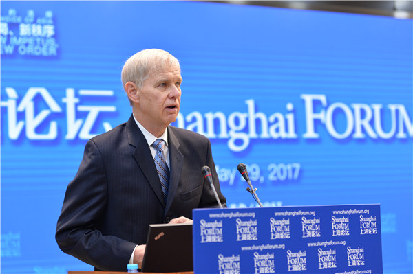 卜睿哲.jpg