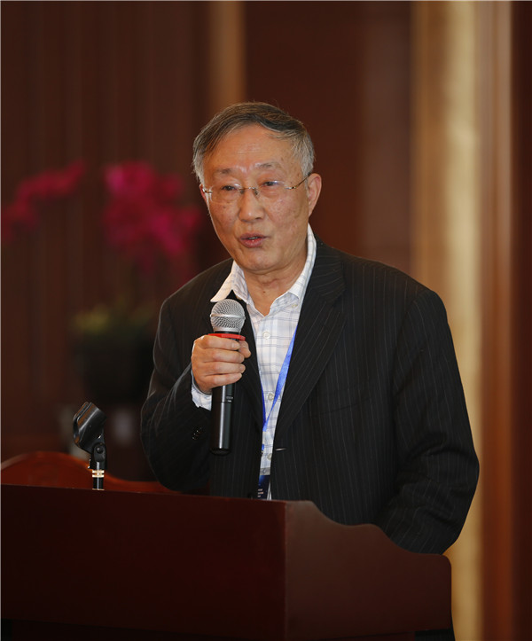 李良荣.jpg