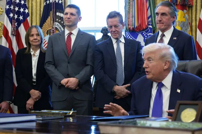 President Trump, with GM CEO Mary Barra, Robert Friedland, and Doug Burgum, discusses the U.S. strategic critical minerals reserve in the Oval Office.
